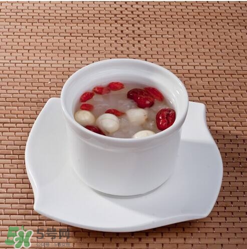 坐月子能吃雪蛤嗎？產(chǎn)婦吃雪蛤有什么好處？