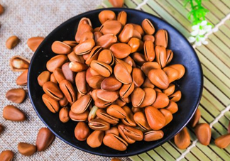 松籽什么季節(jié)采摘？吃松籽有什么好處？
