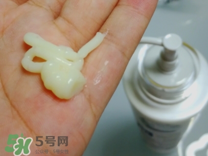 護(hù)發(fā)素能軟化頭發(fā)嗎？護(hù)發(fā)素能讓頭發(fā)變軟嗎？