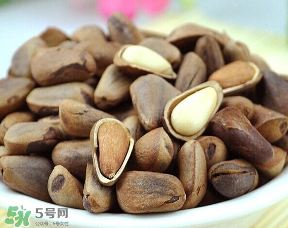 松籽什么季節(jié)采摘？吃松籽有什么好處？