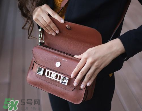 proenza schouler是什么牌子？proenza schouler是奢侈品嗎？