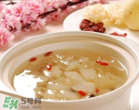 什么食物潤肺止咳？潤肺止咳湯的做法大全 