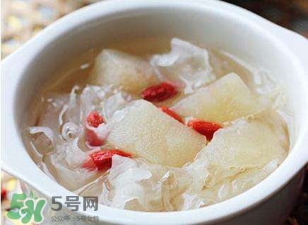 什么食物潤肺止咳？潤肺止咳湯的做法大全 