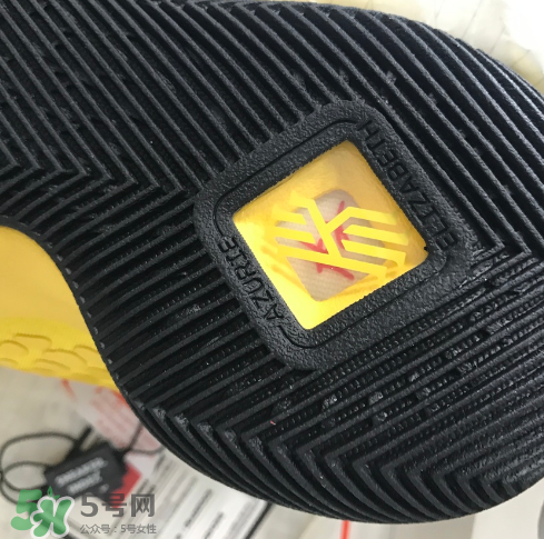 nike kyrie3 mamba mentality怎么樣？歐文3李小龍配色開箱測(cè)評(píng)