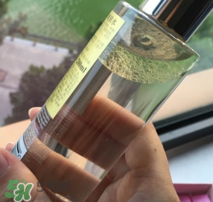 香邂格蕾古法凝光醋萃爽膚水怎么用？