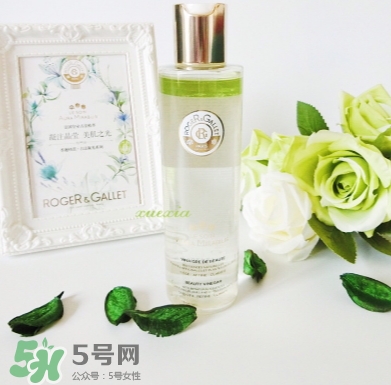 香邂格蕾古法凝光醋萃爽膚水怎么用？