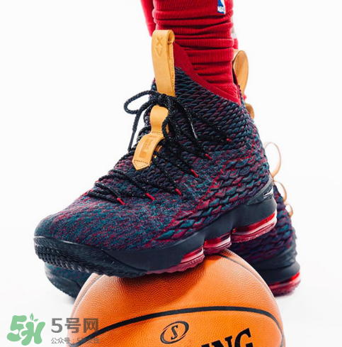 nike lebron 15 cavs實物什么樣？