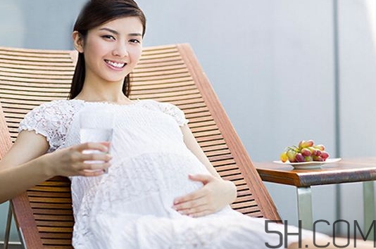 羊水指數(shù)正常范圍是多少？羊水過(guò)少的診斷標(biāo)準(zhǔn) 