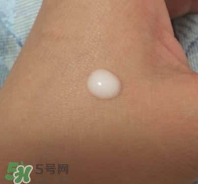 olay小臉精華怎么用？olay玉蘭油臻粹小臉精華使用心得