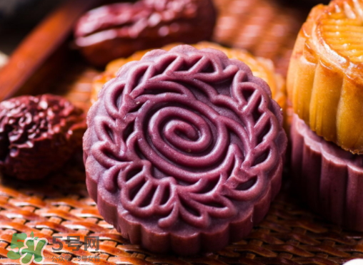 中秋節(jié)送月餅送幾盒？ 中秋送月餅一般送幾盒？