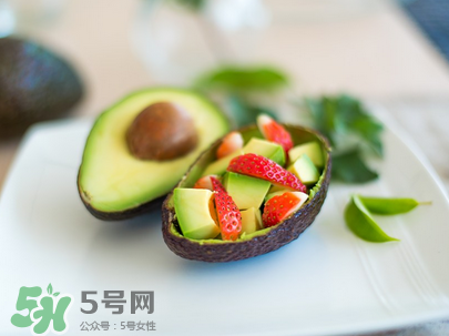 牛油果硬得能吃嗎？孕婦吃牛油果注意事項(xiàng)