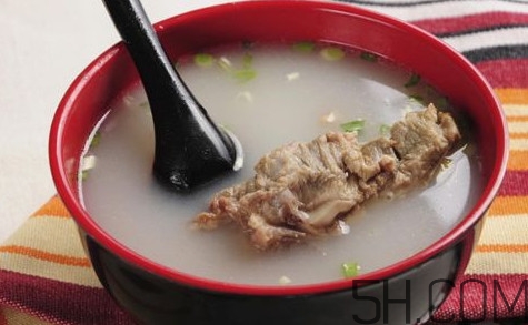 牛骨頭湯補什么？牛骨頭湯不能和什么一起吃