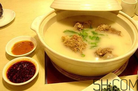 牛骨頭湯補什么？牛骨頭湯不能和什么一起吃