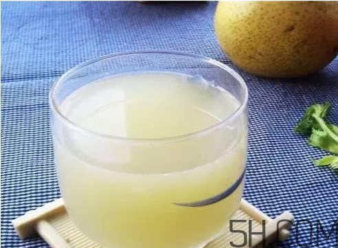 雪梨能和牛奶一起吃嗎？雪梨可以和牛奶榨汁嗎？