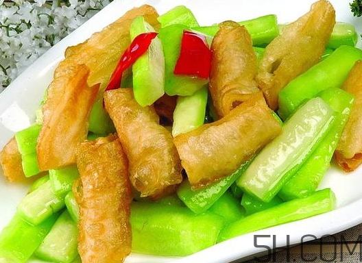 油條和什么炒好吃？油條可以炒什么菜？