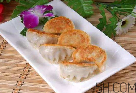 煎餃怎么做不粘鍋？煎餃粘鍋怎么辦？