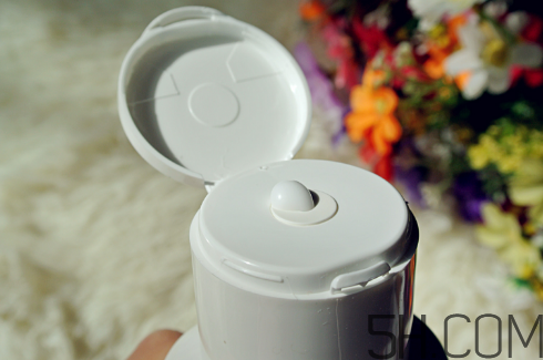 雅漾舒緩特護潔面乳怎么樣？好用嗎？