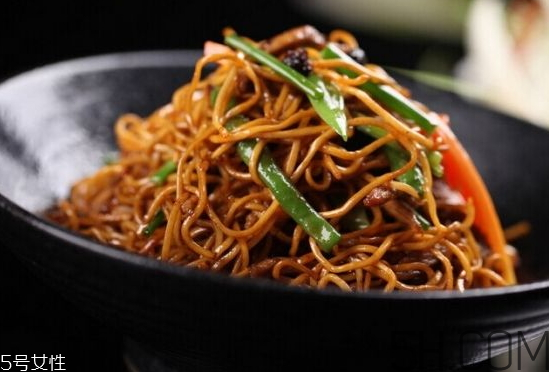 炒面為什么會粘鍋？炒面怎么不粘鍋？
