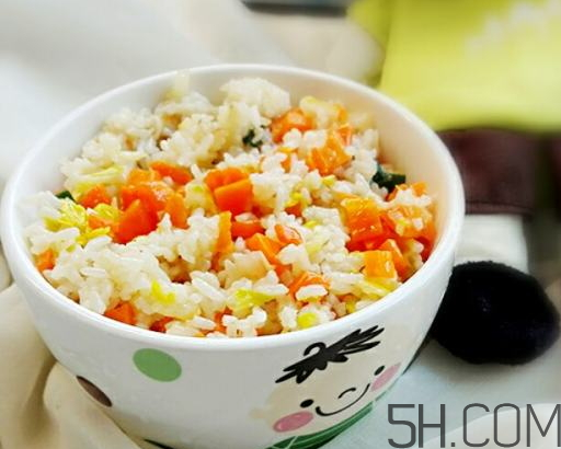 蛋炒飯可以放洋蔥嗎？蛋炒飯放洋蔥好吃嗎？