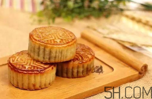 中秋吃月餅從什么時(shí)候流傳下來(lái)的？小龍蝦月餅?zāi)睦锟梢再I(mǎi)到