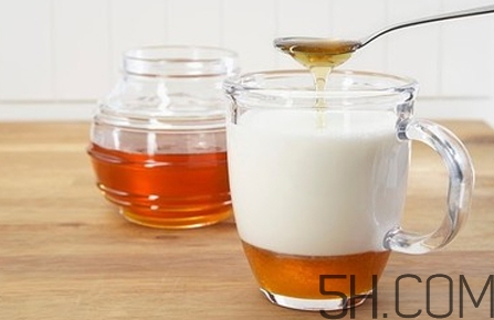 牛奶什么時候喝好？牛奶什么樣的好？