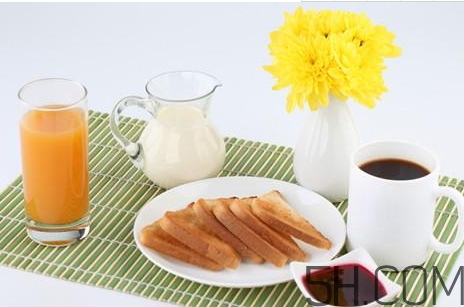 袋裝牛奶和盒裝牛奶哪個(gè)更有營(yíng)養(yǎng)？