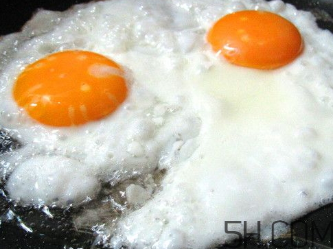 煎雞蛋為什么會有泡沫？炒雞蛋為什么會有泡沫？