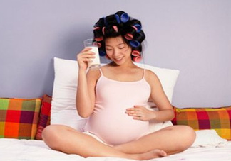 孕婦奶粉和鈣片可以一起吃嗎？喝孕婦奶粉還需要吃鈣片嗎？