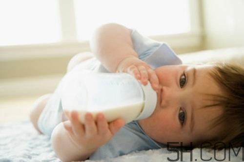 孕婦奶粉和鈣片可以一起吃嗎？喝孕婦奶粉還需要吃鈣片嗎？