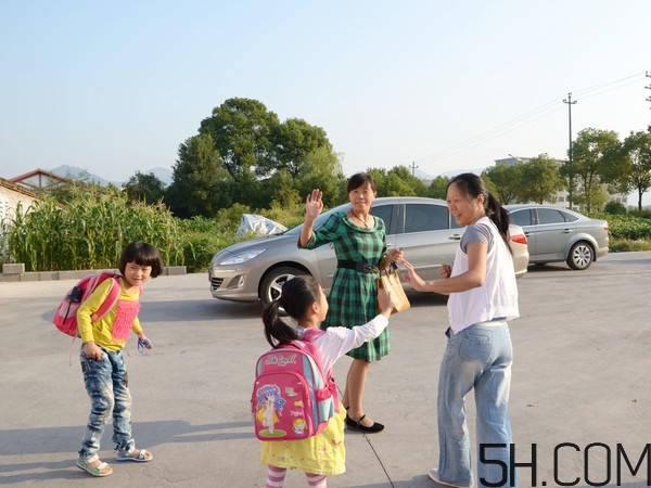 寶寶多大上幼兒園合適？寶寶上幼兒園早好嗎？
