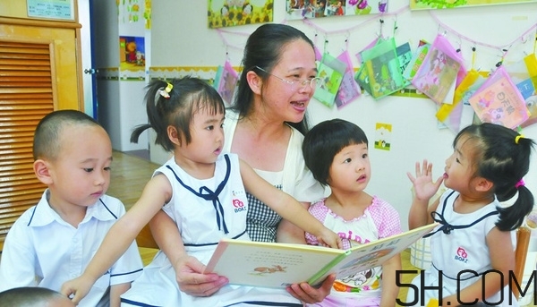 寶寶多大上幼兒園合適？寶寶上幼兒園早好嗎？