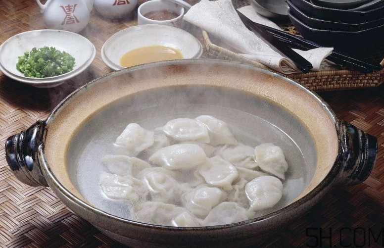煮餃子怎么煮不破皮？煮餃子怎么看熟沒(méi)熟？