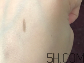 水粉霜是什么？水粉霜是粉底液嗎？