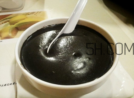 黑芝麻糊用開水沖還是溫開水？黑芝麻糊養(yǎng)胃嗎？