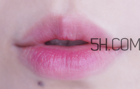 貝玲妃胭脂水怎么用?貝玲妃胭脂水使用方法 貝玲妃胭脂水怎么用?貝玲妃胭脂水使用方法