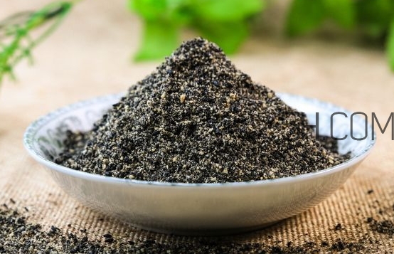 黑芝麻吃多久白發(fā)變黑？黑芝麻對頭發(fā)的功效