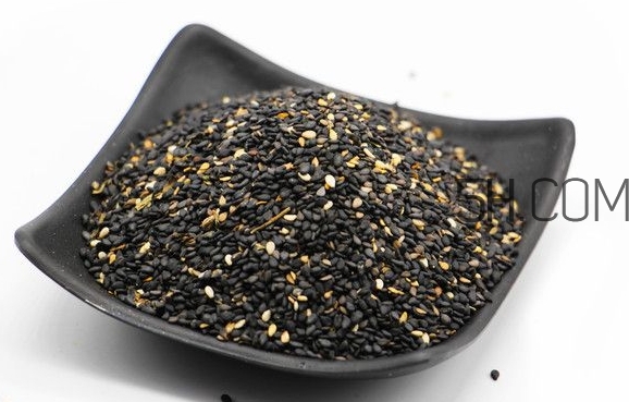 黑芝麻和白芝麻有什么區(qū)別？黑芝麻和白芝麻哪個(gè)好？