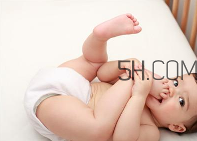 嬰兒晚上不睡覺(jué)的原因？嬰兒怎么護(hù)理？