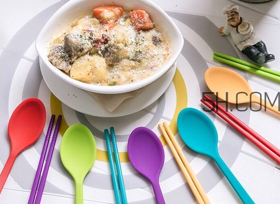 教會(huì)寶寶自己吃飯，你做到這些了嗎？
