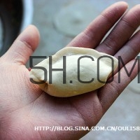 餃子和面用熱水還是冷水？餃子和面要醒多長時間？