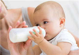 哺乳期不能吃什么食物？奶水多寶寶吃不完怎么辦？