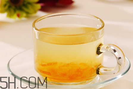紅心柚和白心柚有什么區(qū)別？柚子皮泡水喝的作用？