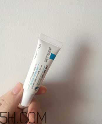 理膚泉b5修復(fù)潤(rùn)唇膏怎么樣？理膚泉b5修復(fù)潤(rùn)唇膏測(cè)評(píng)