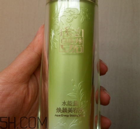 百雀羚爽膚水怎么樣？百雀羚爽膚水含酒精嗎？