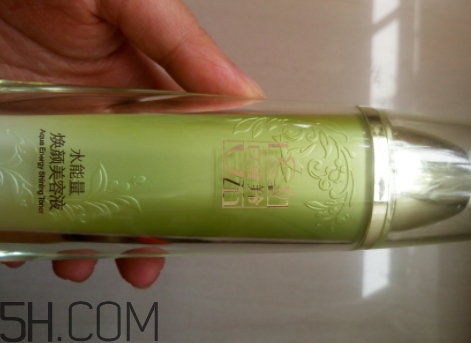百雀羚爽膚水怎么樣？百雀羚爽膚水含酒精嗎？