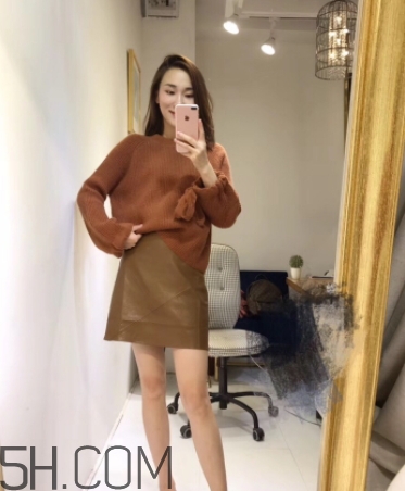 焦糖色毛衣配什么外套？焦糖色毛衣配什么顏色外套好看