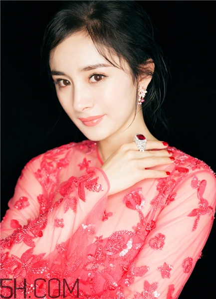 灰指甲能照顧嬰兒嗎？灰指甲能吃海鮮嗎？