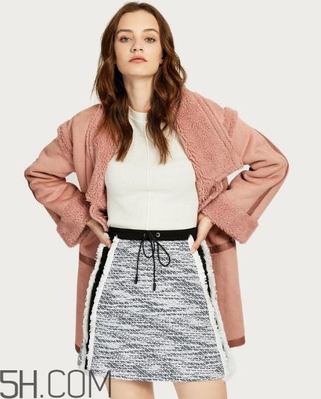 ur的衣服怎么樣？ur的衣服可以退嗎？