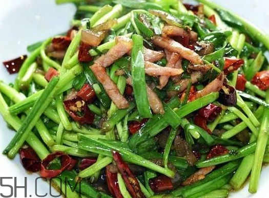 擇藜蒿手臟怎么洗？藜蒿和水芹菜的區(qū)別