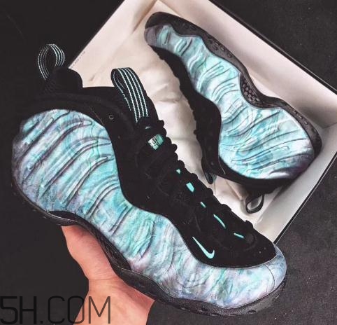 nike air foamposite one鮑魚噴實物什么樣？